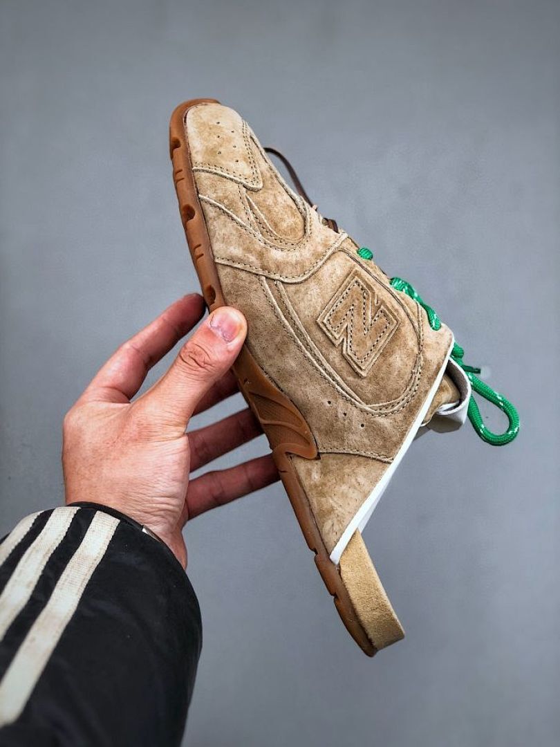 Miu Miu New Balance 530 SL Distressed Suede Slip-On Mule Camel Made in Italy 5S214D