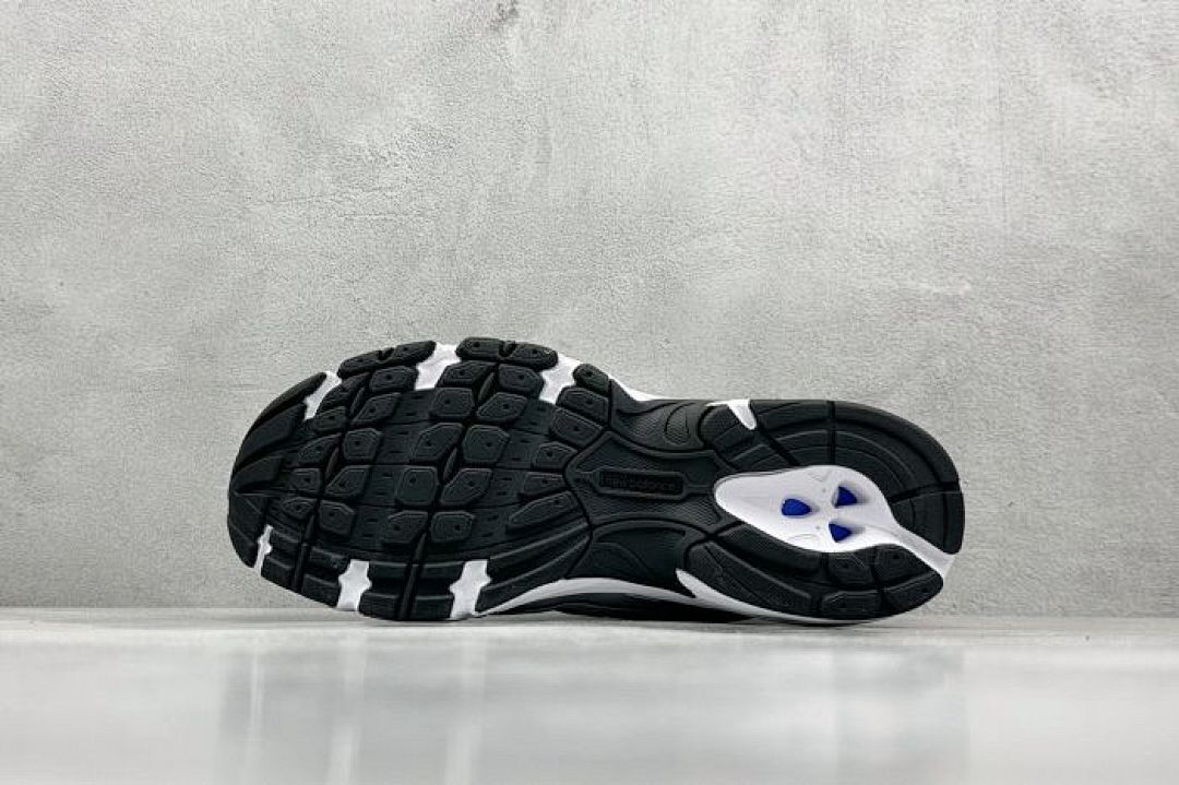 New Balance 1906R Metallic Silver Grey Mesh ABZORB Running Shoes Sneakers