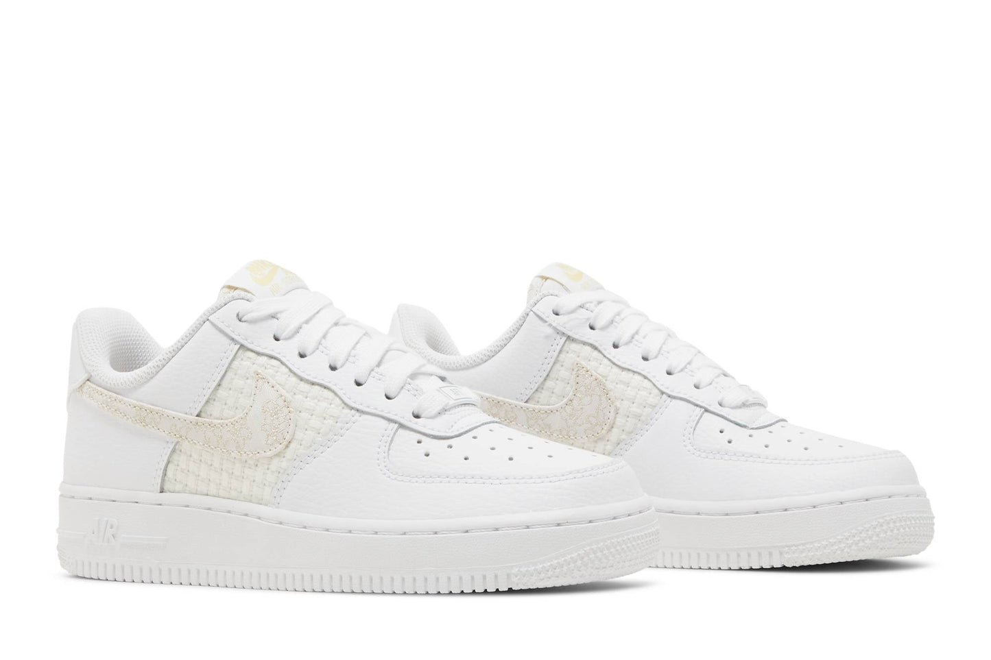 ( Women ) Nike Air Force 1 ’07 SE ‘Flower Swoosh’ DO9458-100