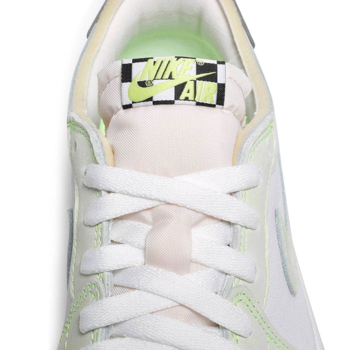 Air Jordan 1 Low OG 'Ghost Green' DM7837-103