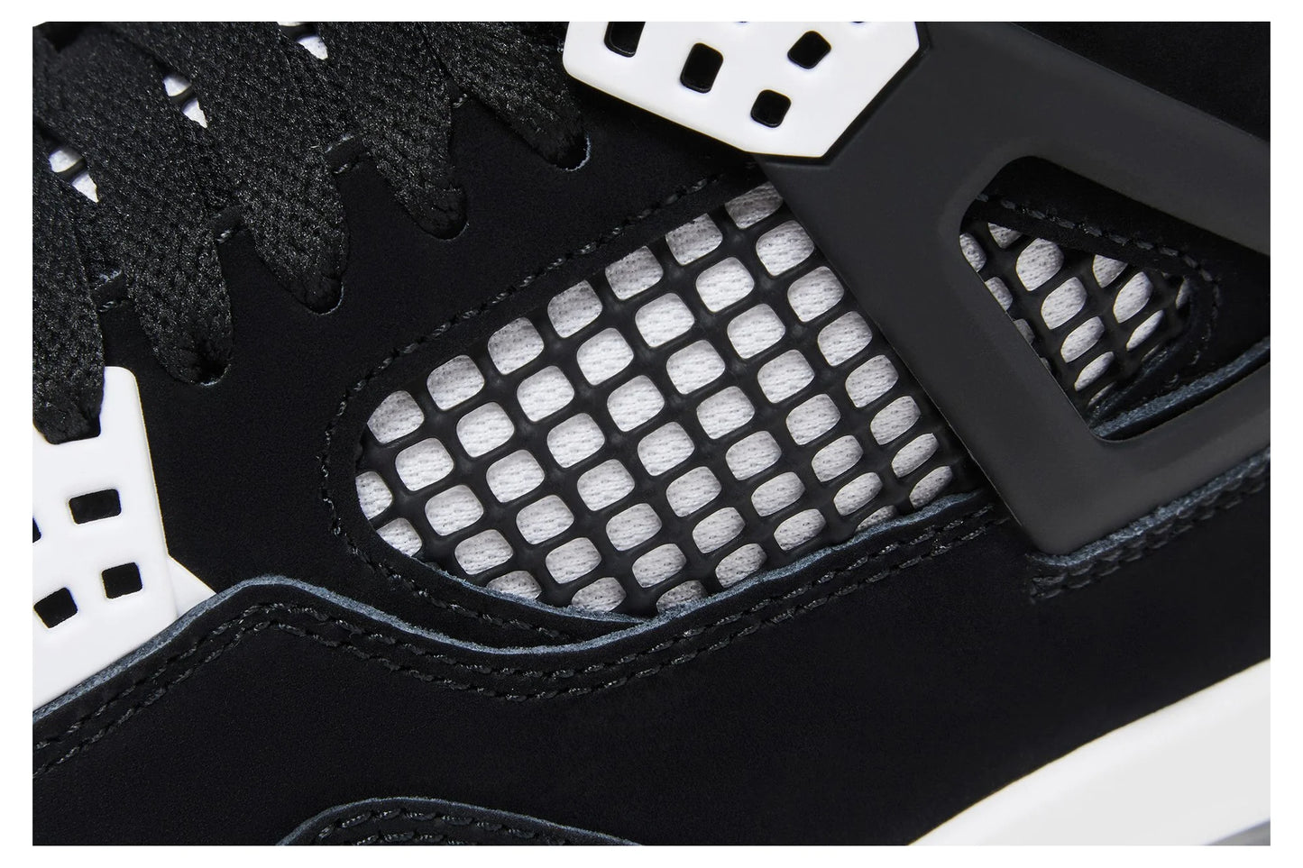 Air Jordan 4 Retro ‘White Thunder’ FQ8138-001