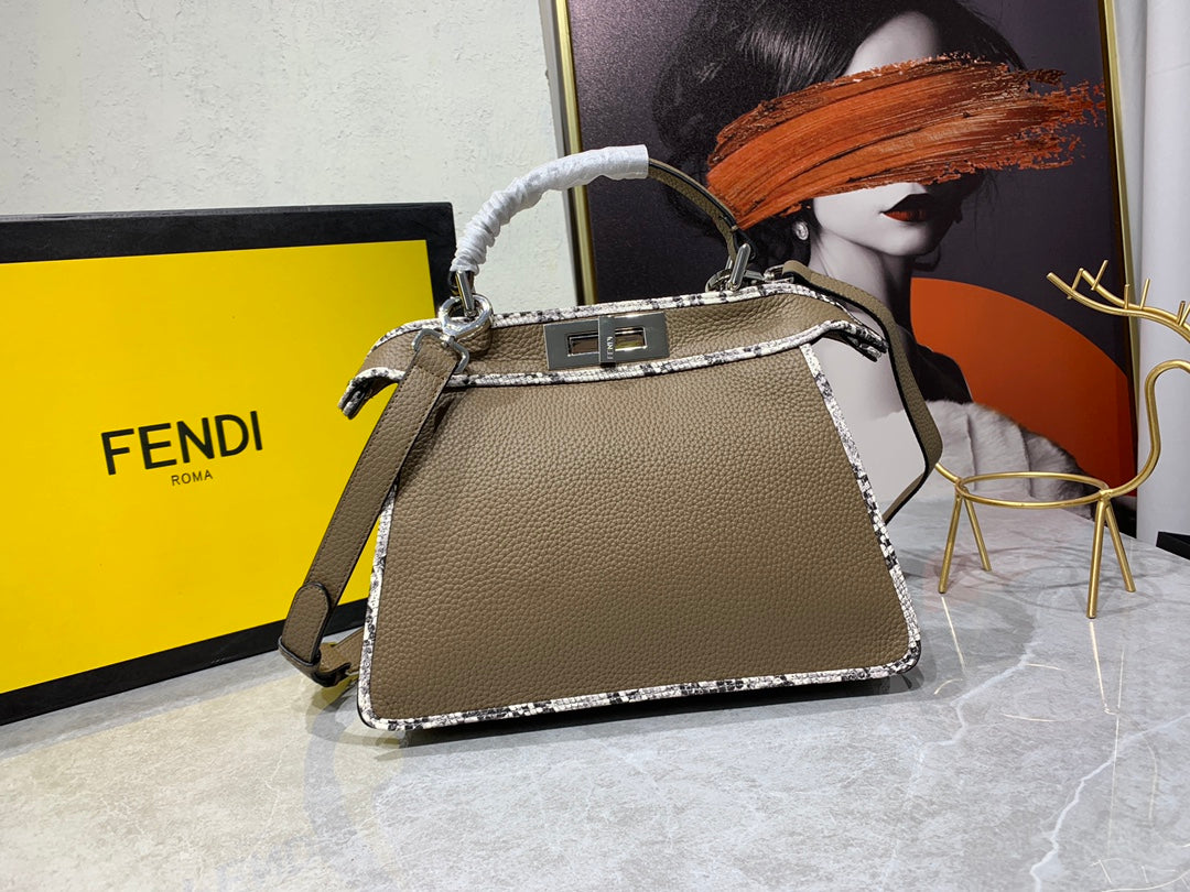 Fendi Peekaboo ISeeU Medium Leather Handbag - Taupe