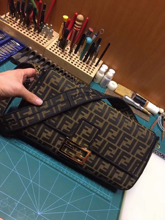 Fendi Zucca Print Baguette Shoulder Bag - Brown Monogram Canvas