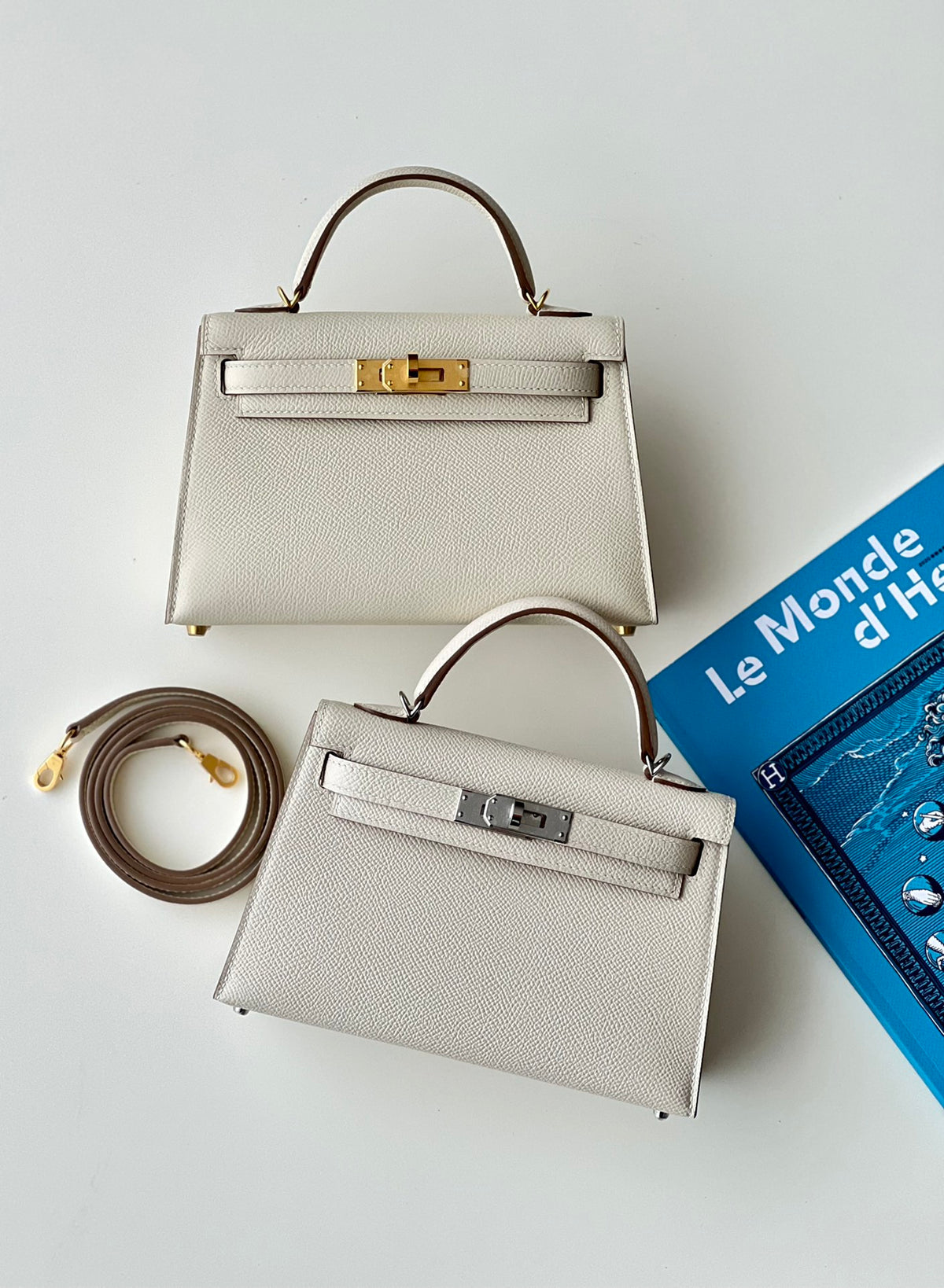 Hermès Kelly Leather Handbags - Iconic Luxury Top Handle Bags with Gold & Silver Hardware