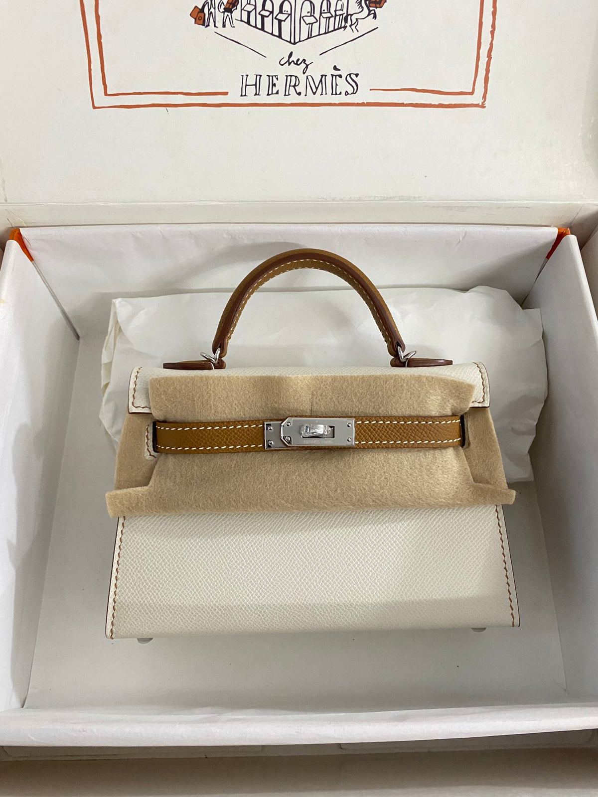 Hermès Kelly Sellier 20 Mini Handbag - Bicolor Nata & Gold Leather with Palladium Hardware
