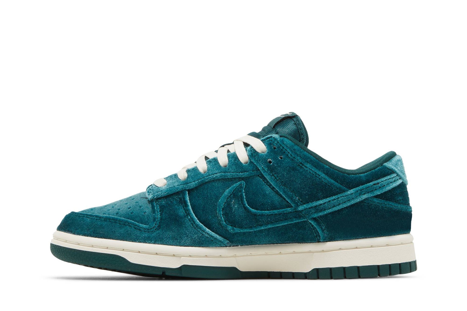 ( Women ) Nike Dunk Low ‘Green Velvet’ DZ5224-300
