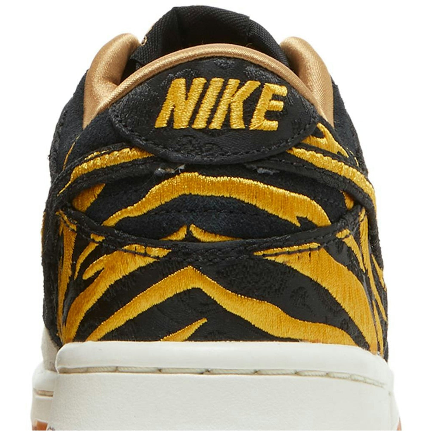 ( Grade School ) Nike Dunk Low ‘Year Of The Tiger’ DQ5351-001