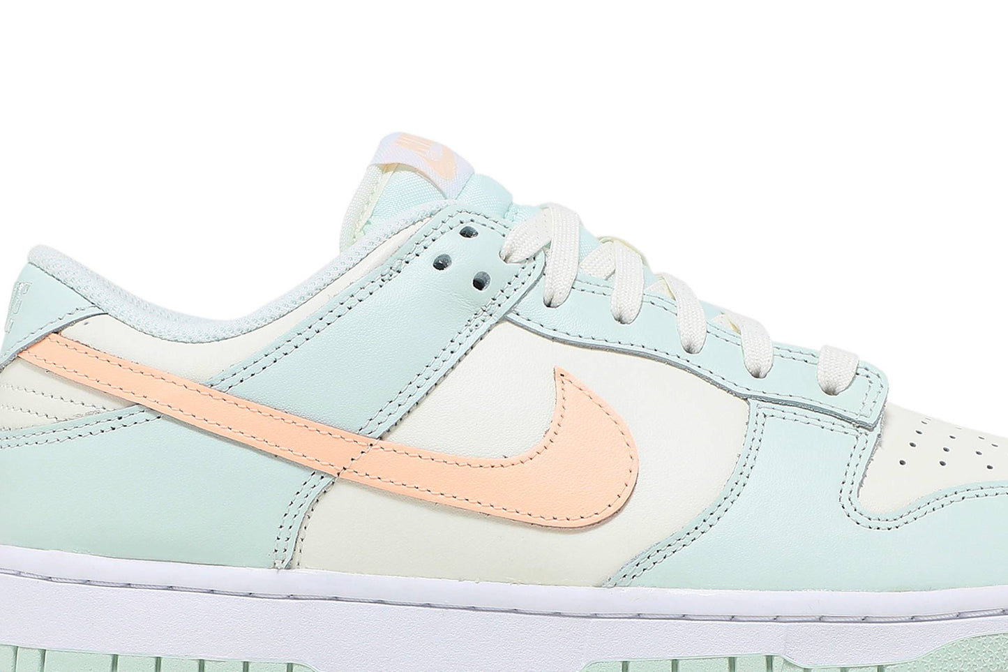 ( Women ) Nike Dunk Low ‘Barely Green’ DD1503-104