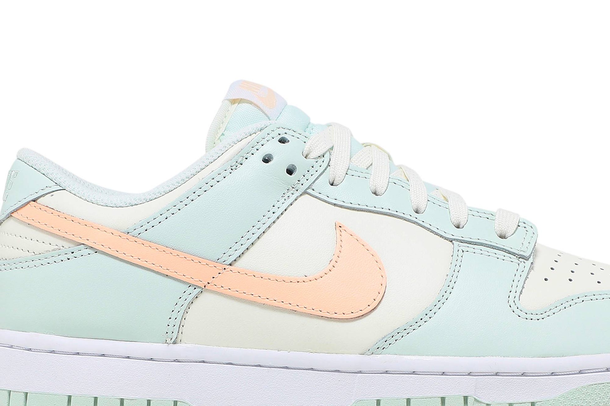 ( Women ) Nike Dunk Low ‘Barely Green’ DD1503-104