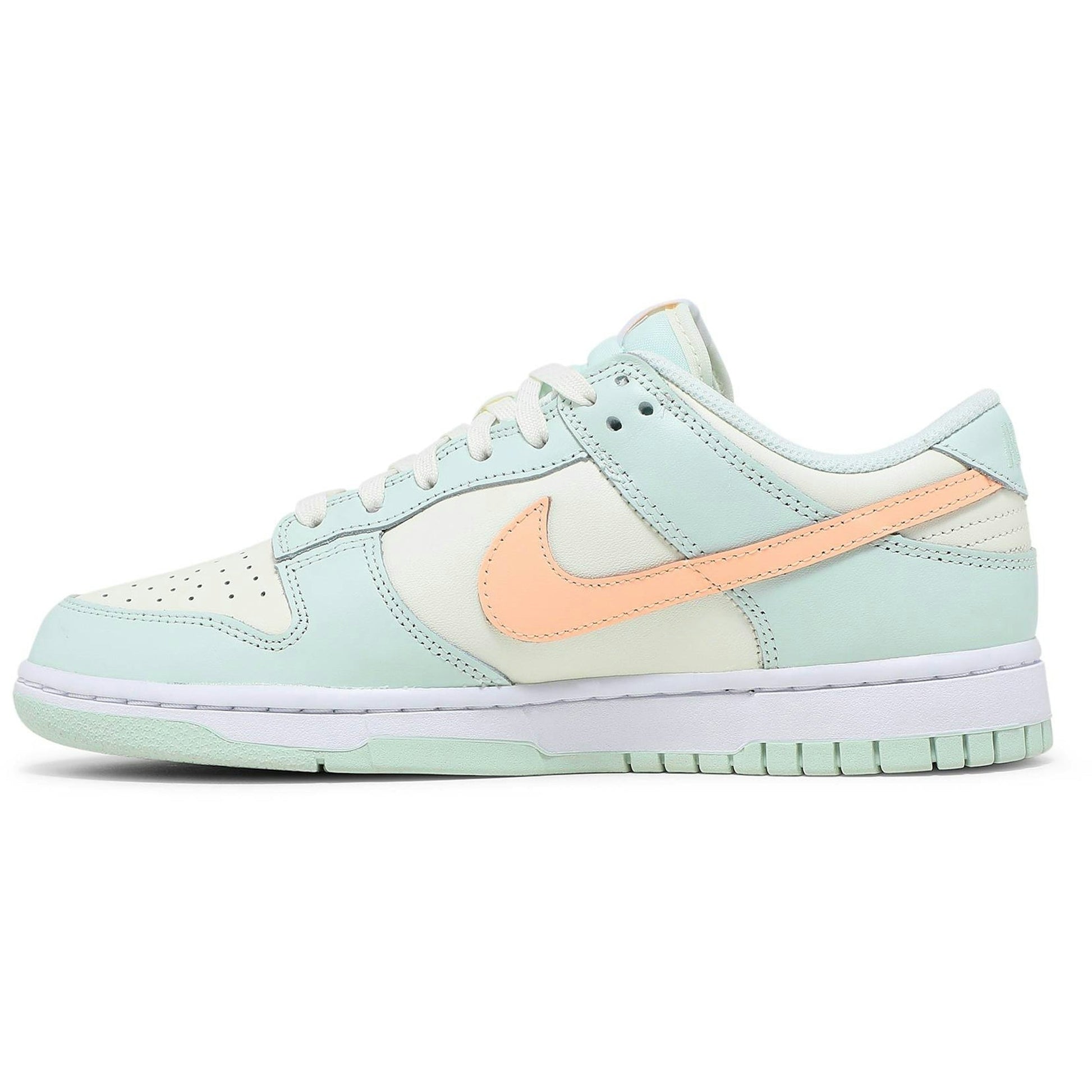 ( Women ) Nike Dunk Low ‘Barely Green’ DD1503-104