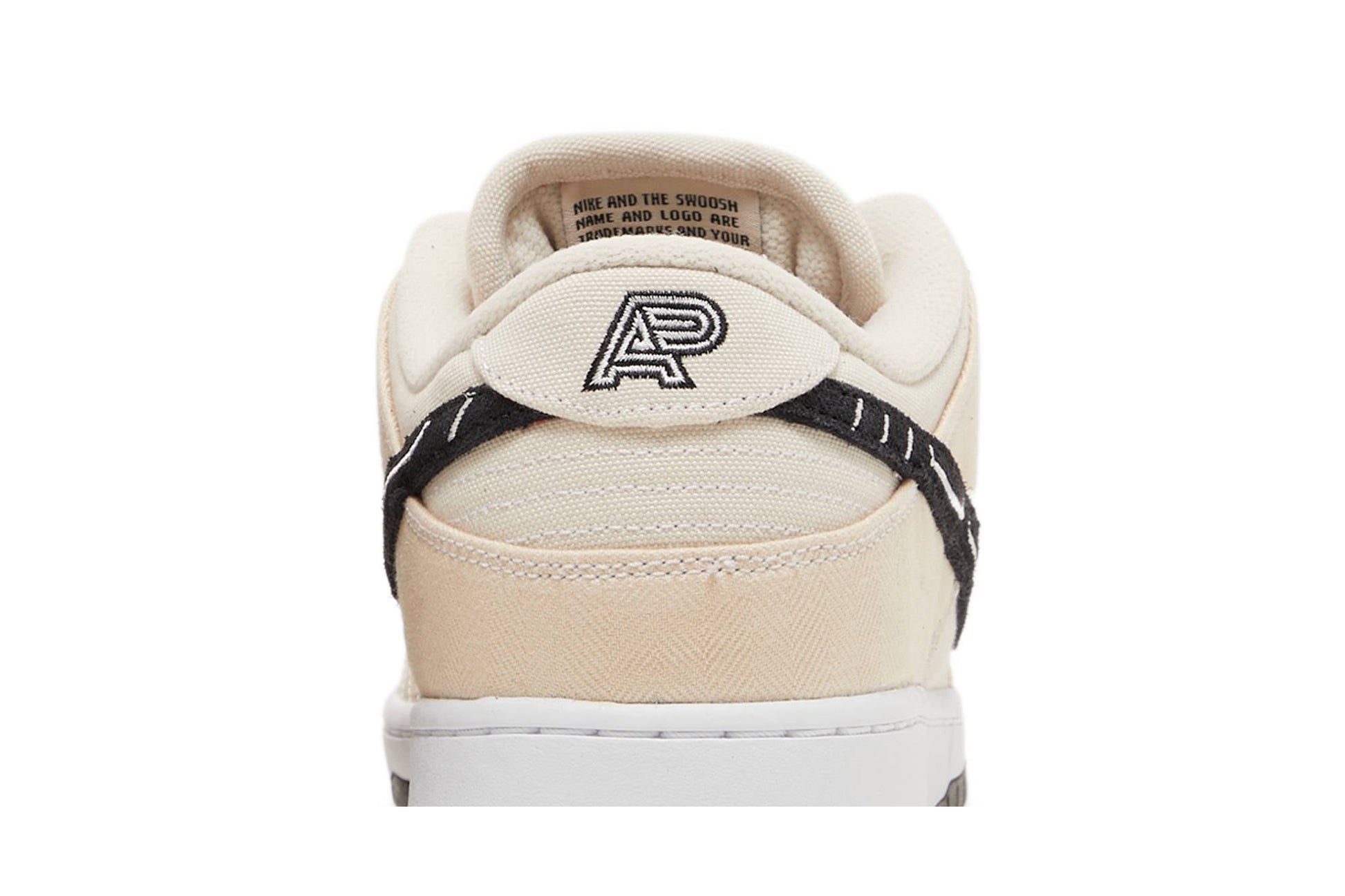 Albino Preto X Nike SB Dunk Low ‘Fossil’ FD2627-200