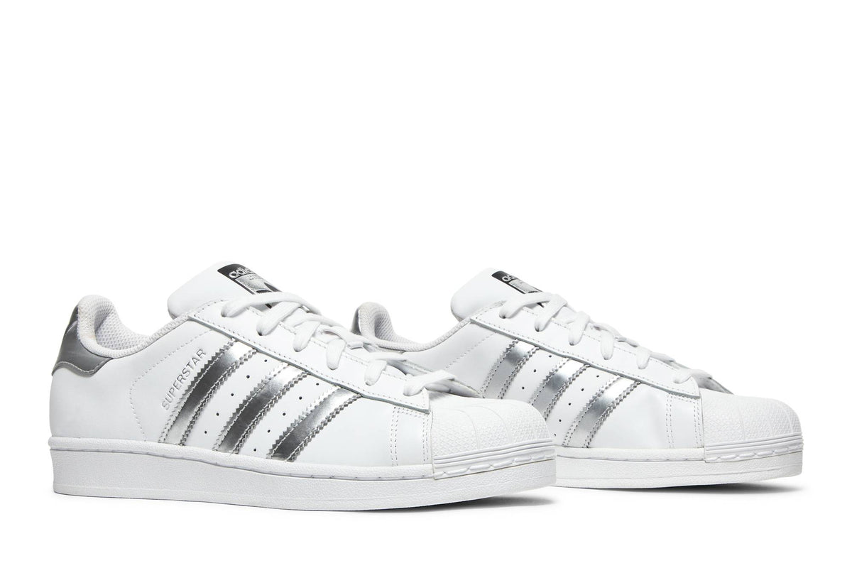 ( Women ) Adidas Superstar 'White Silver Metallic' AQ3091