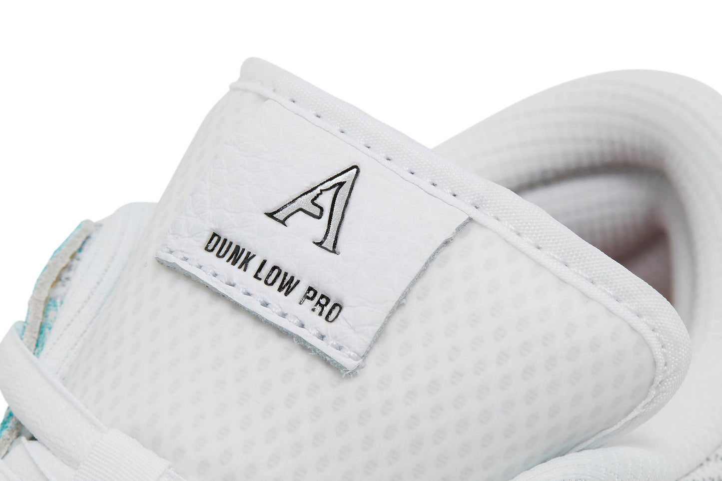 April Skateboards X Nike Dunk Low SB ‘Turbo Green’ FD2562-400
