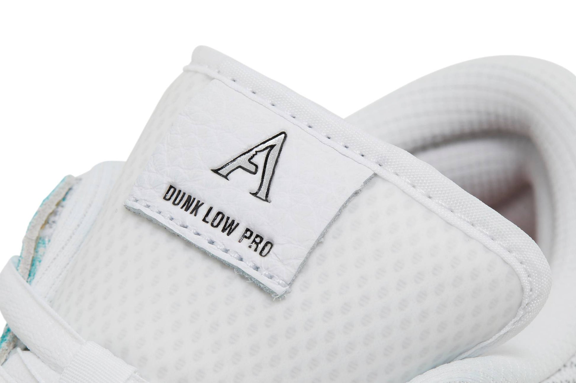 April Skateboards X Nike Dunk Low SB ‘Turbo Green’ FD2562-400