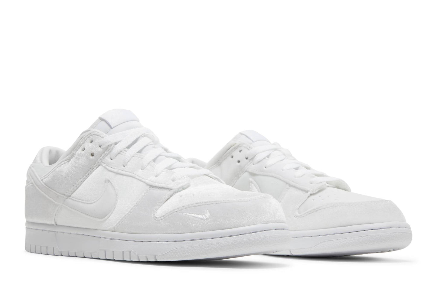 Dover Street Market X Nike Dunk Low ‘Triple White’ DH2686-100