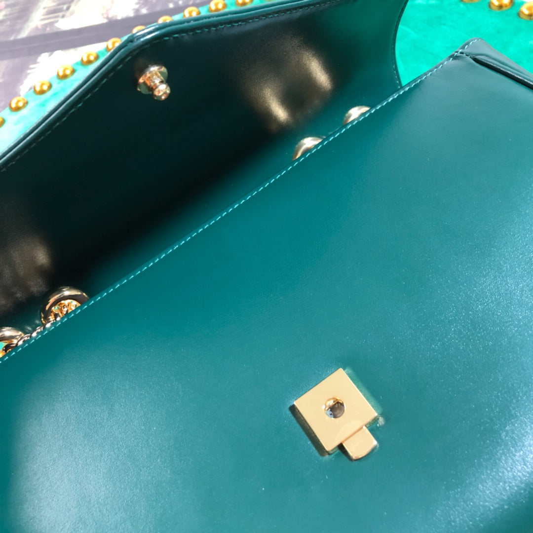 Gucci Luxury Green Leather Envelope Shoulder Bag with Tiger Head Clasp