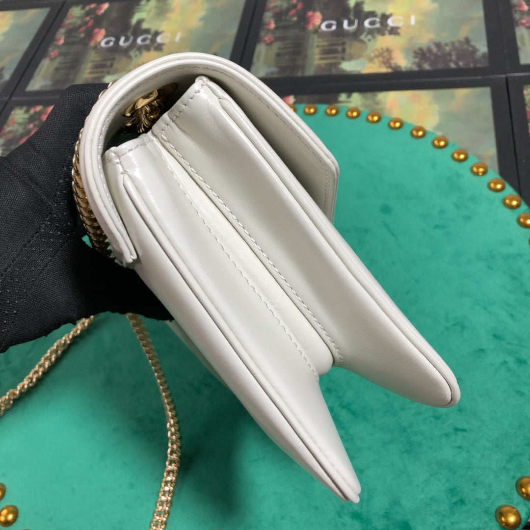 Gucci Elegant White Leather Envelope Shoulder Bag with Gold Tiger Head