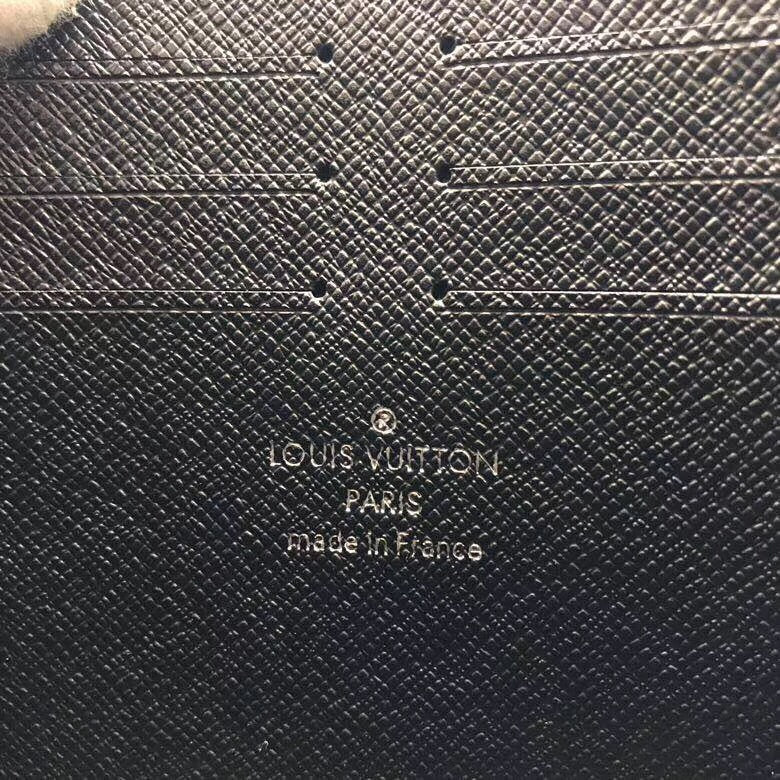 Louis Vuitton Classic Checkerboard Pattern Dark Grey Zippered Clutch Pouch
