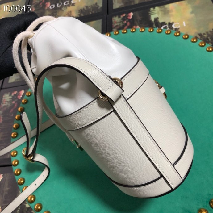 Gucci White Leather Bucket Bag with Gold Horsebit Drawstring Shoulder Purse