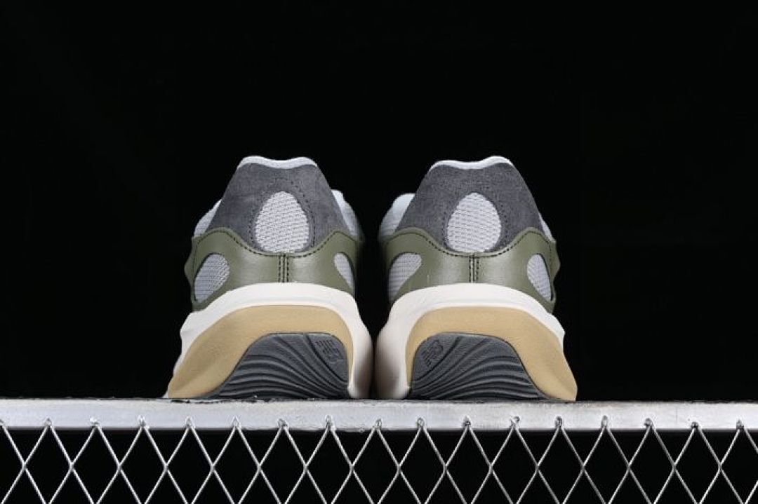 New Balance 9060 Unisex Dark Olive Grey Matter Sea Salt Lifestyle Sneakers U9060GRN