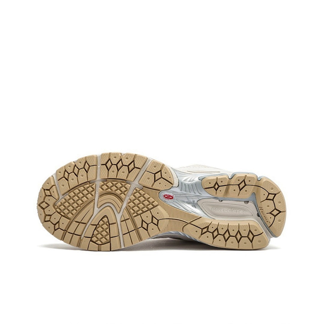New Balance 2002R Sea Salt Gold Metallic M2002RHO Lifestyle Sneakers Shoes Cream Off-White Unisex