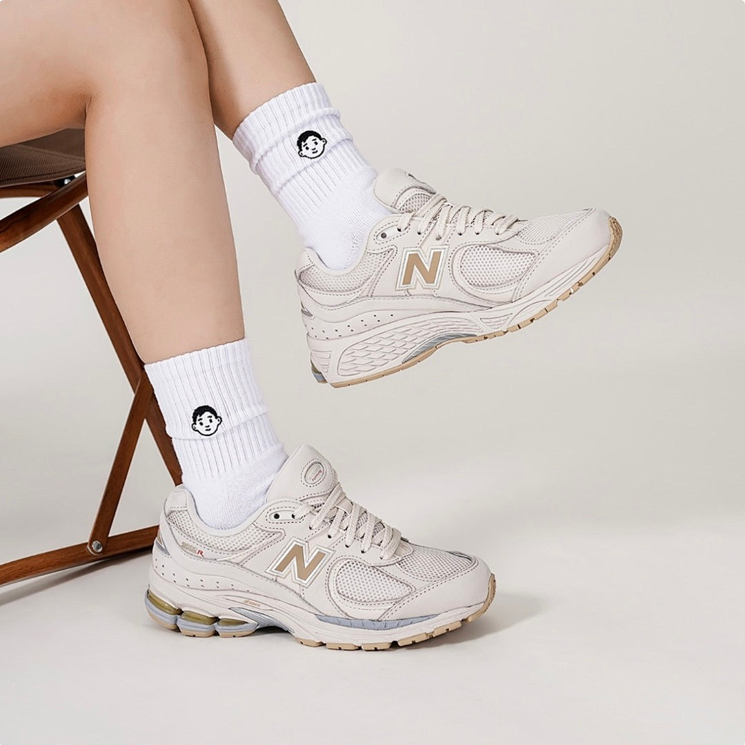 New Balance 2002R Sea Salt Gold Metallic M2002RHO Lifestyle Sneakers Shoes Cream Off-White Unisex