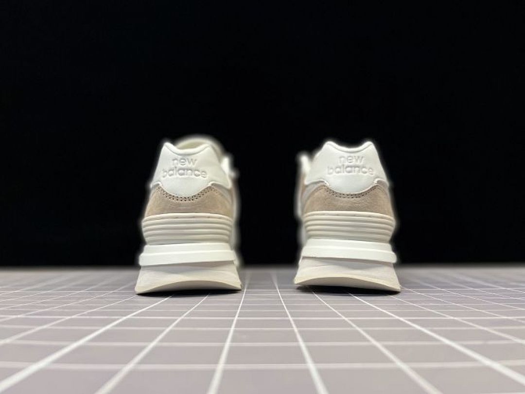 New Balance 574+ Platform Women's Lifestyle Sneakers Moonbeam Sea Salt Cream Beige WL574ZSC