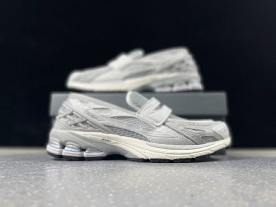 New Balance 1906R Grey Silver Velcro Strap Sneakers M1906RV