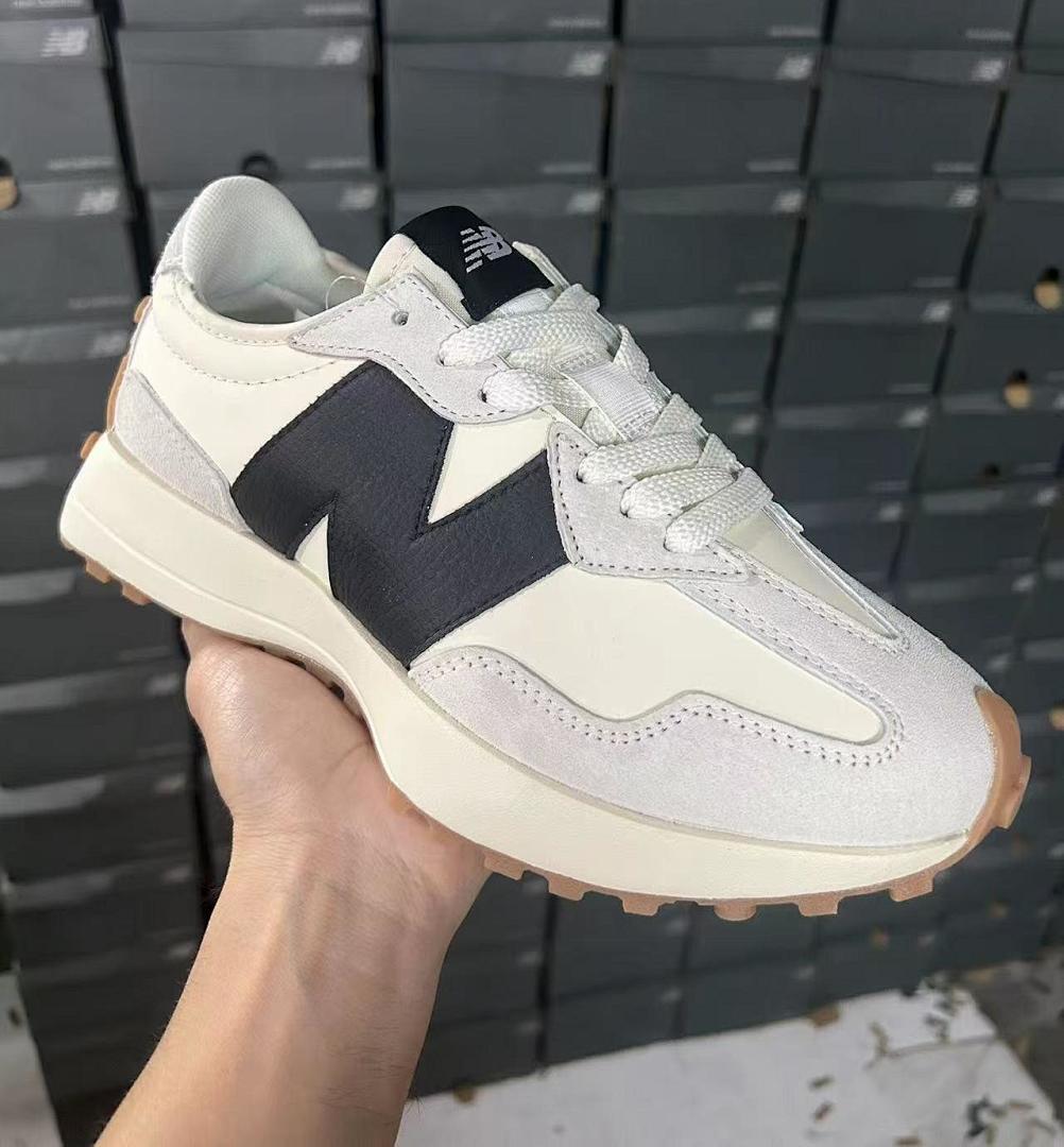 New Balance 327 Moonbeam with Black Gum Sole Lifestyle Sneakers MS327FE