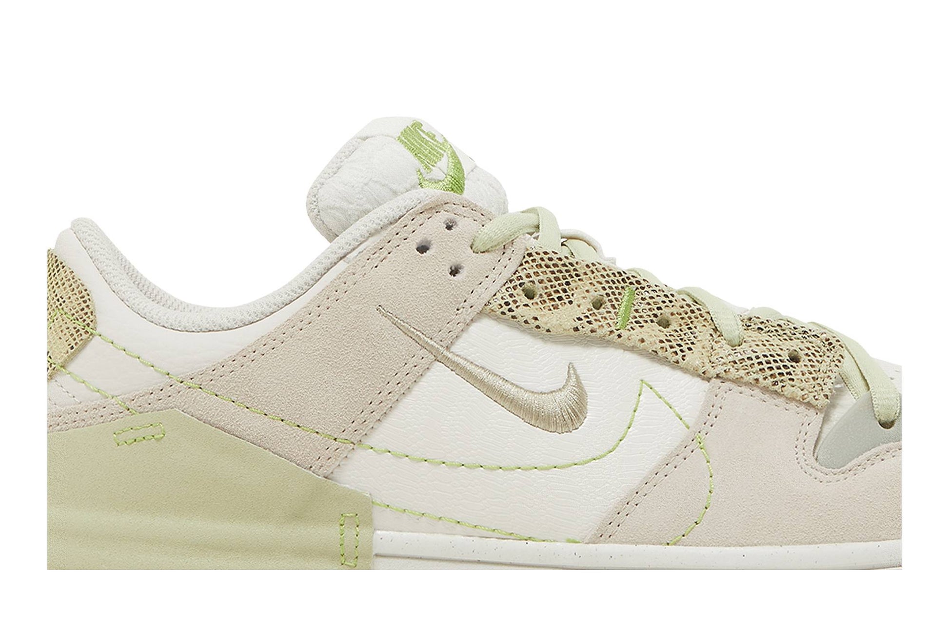 ( Women ) Nike Dunk Low Disrupt 2 ‘Green Snake’ DV3206-001