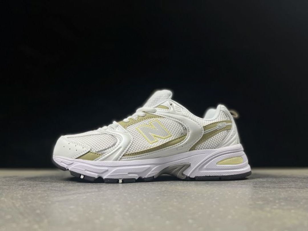 New Balance 530 White Gold Metallic Running Shoes Trainers Unisex MR530CC