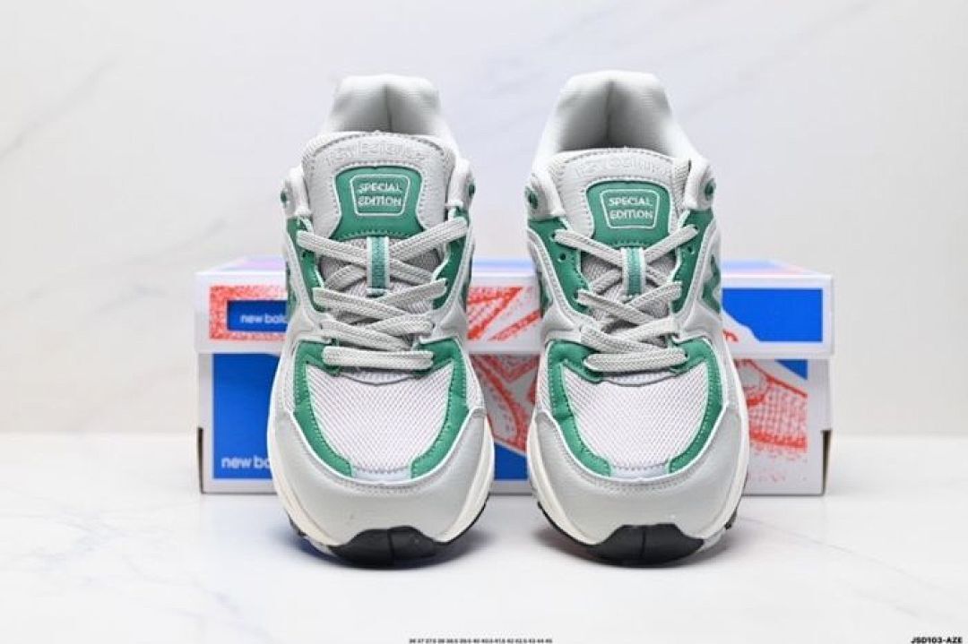 New Balance 2000 Grey Green Athletic Running Shoes Trainers