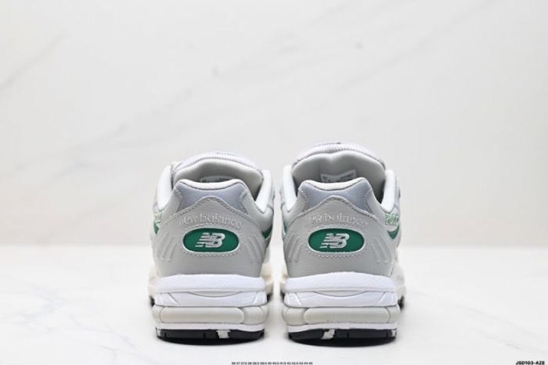 New Balance 2000 Grey Green Athletic Running Shoes Trainers