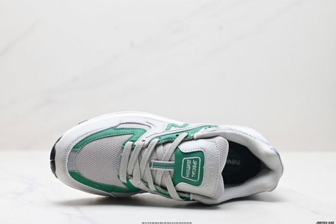 New Balance 2000 Grey Green Athletic Running Shoes Trainers