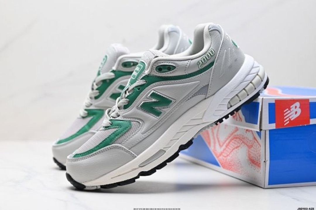 New Balance 2000 Grey Green Athletic Running Shoes Trainers