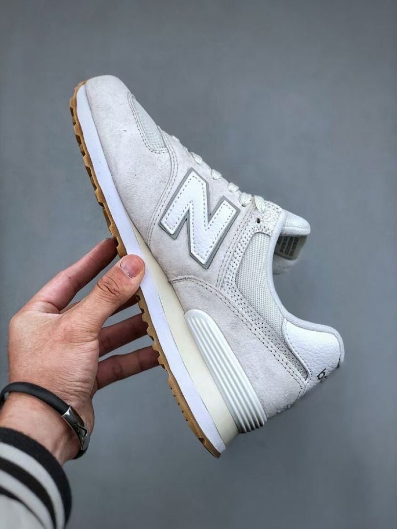 New Balance 574 Sea Salt White Gum ML574EVW Men's Women's Classic Lifestyle Running Shoes Sneakers Trainers