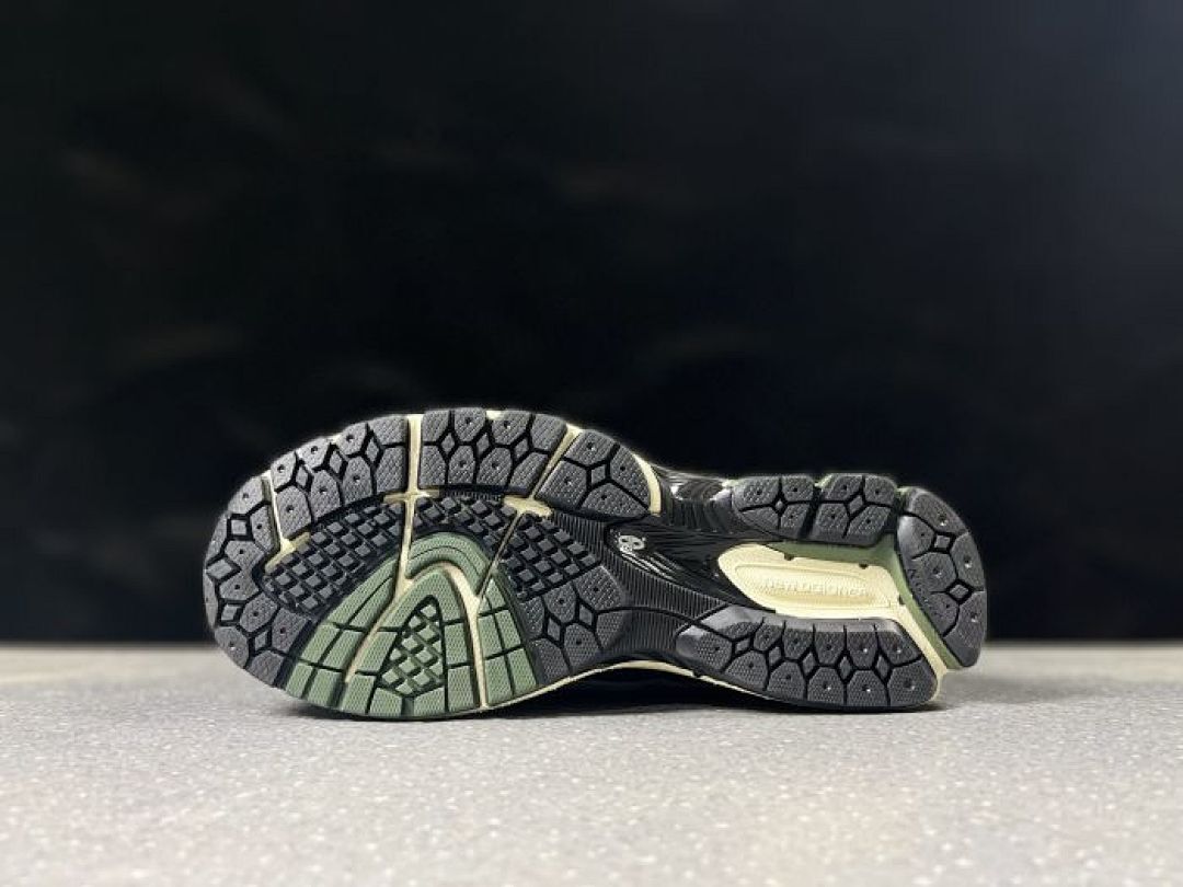 New Balance 1906L Loafer Slip-On Shoes Olive Green Navy Silver N-ERGY