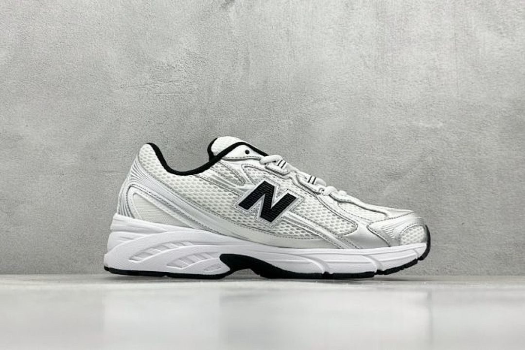 New Balance 740 White Silver Black Metallic Retro Running Shoes