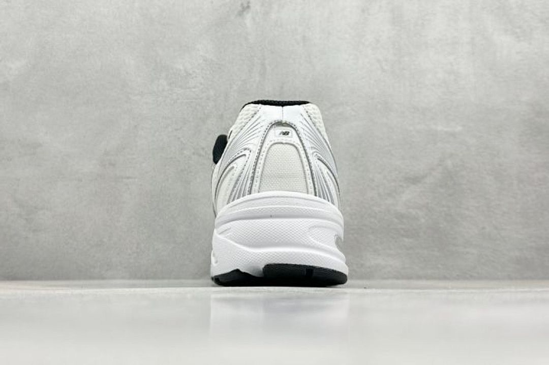 New Balance 740 White Silver Black Metallic Retro Running Shoes