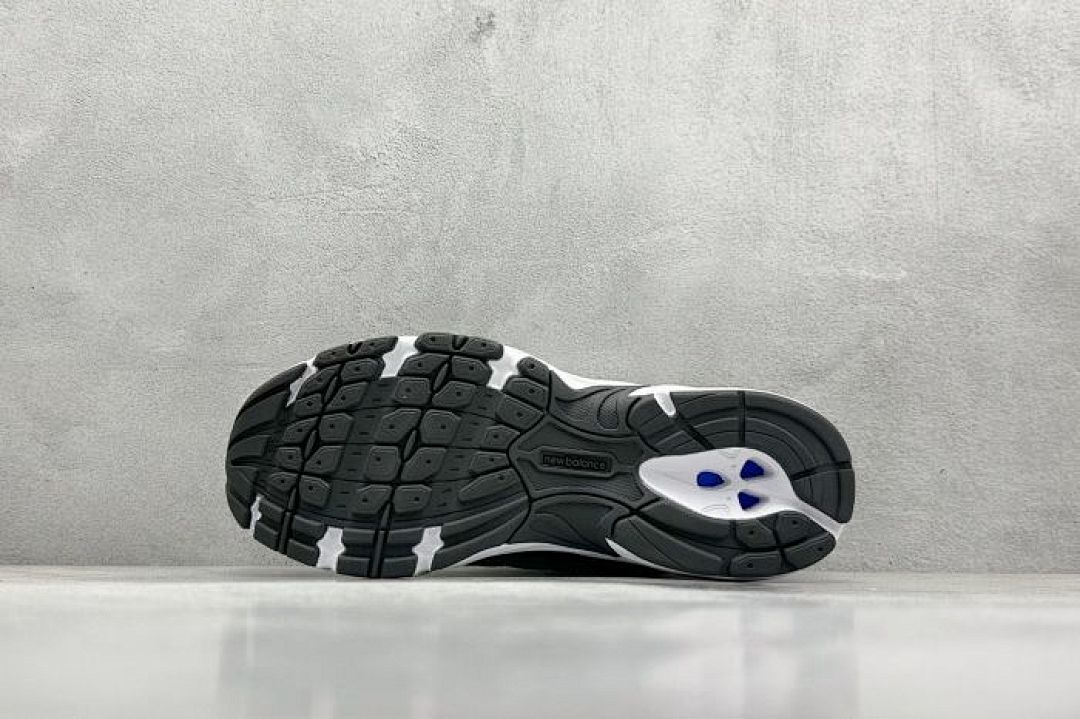 New Balance 740 Grey Black White ABZORB Running Shoes Sneakers