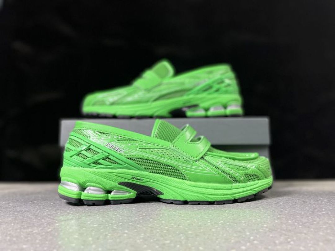 New Balance 1906R Ghost Pepper Neon Green Running Shoes M1906RCA