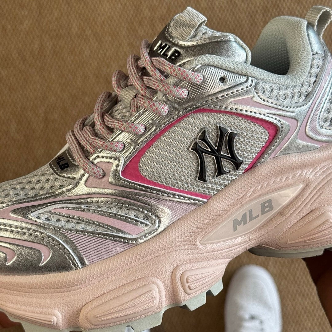 MLB Chunky Liner New York Yankees Silver Pink Shoes 3ASXCB23N-50PKS