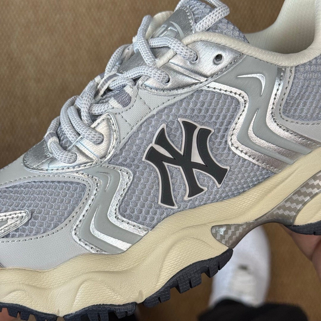 MLBN Big Baller A Chunky Sneaker New York Yankees Silver 3ASXC011N