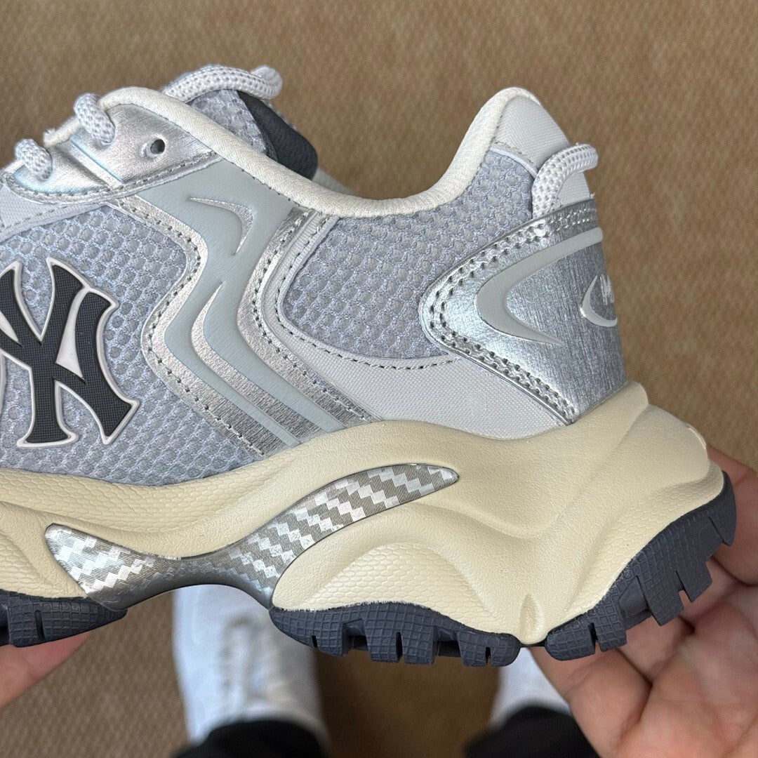 MLBN Big Baller A Chunky Sneaker New York Yankees Silver 3ASXC011N