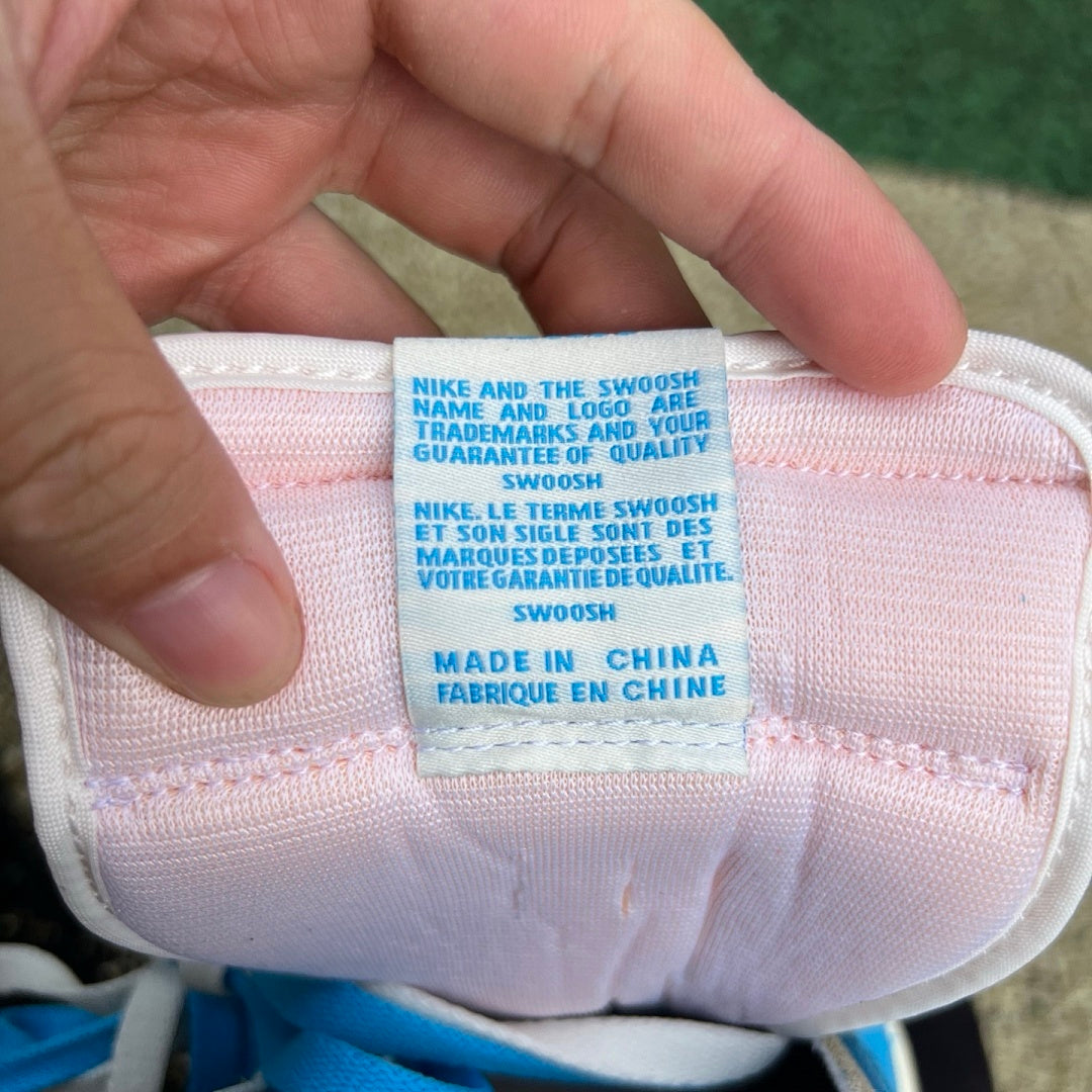 Air Jordan 1 Retro High OG 'University Blue' 555088-134