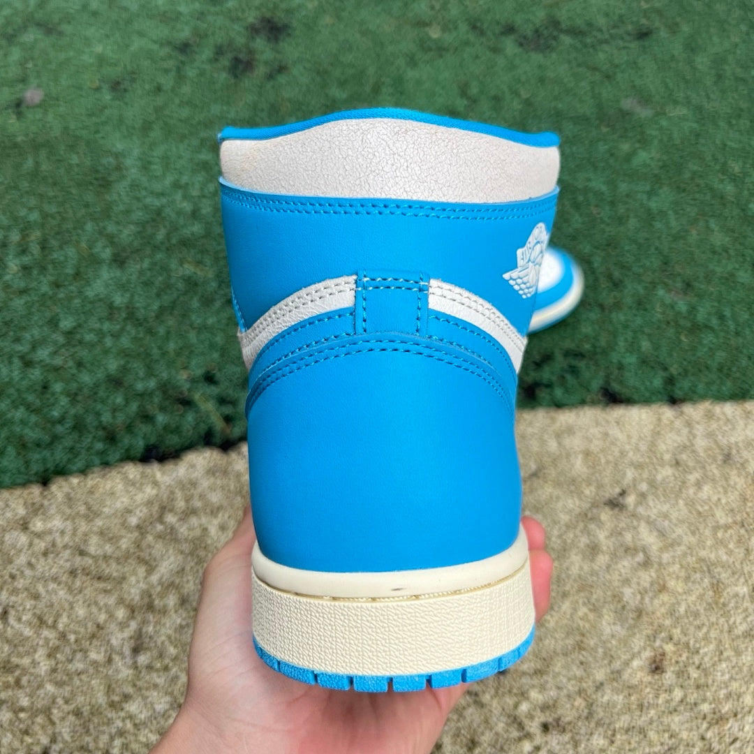 Air Jordan 1 Retro High OG 'University Blue' 555088-134