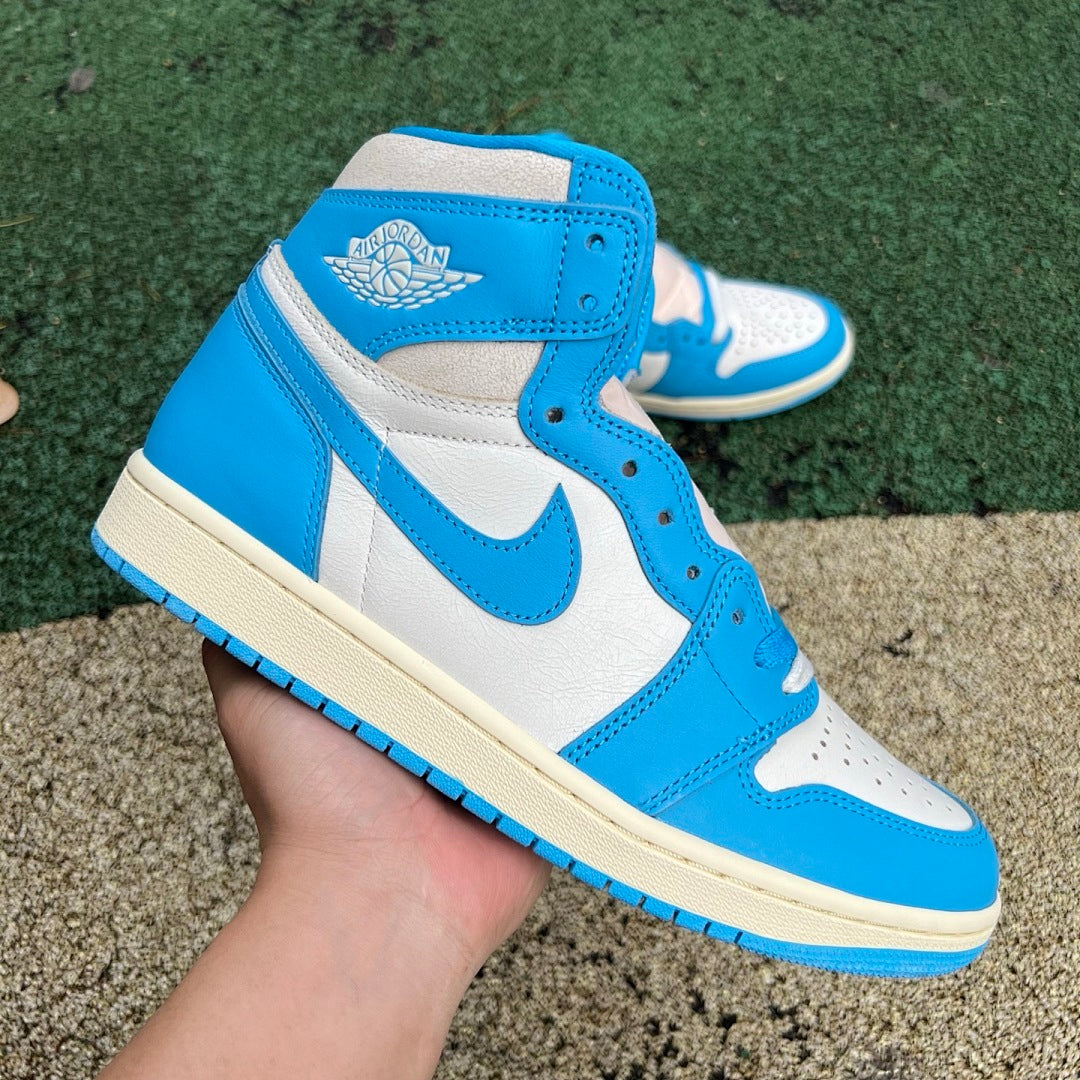 Air Jordan 1 Retro High OG 'University Blue' 555088-134