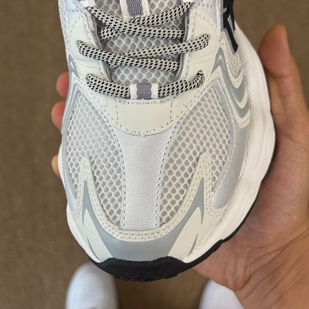 MLB Big Ball Chunky P New York Yankees White Grey Trainers 3ASXBF03N-50WHS