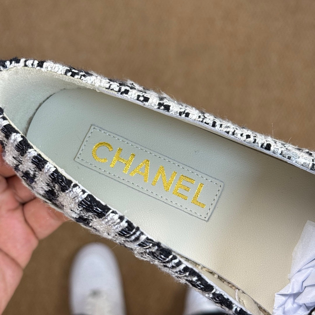 Chanel Black and White Tweed CC Logo Espadrilles with Black Lambskin Cap Toe