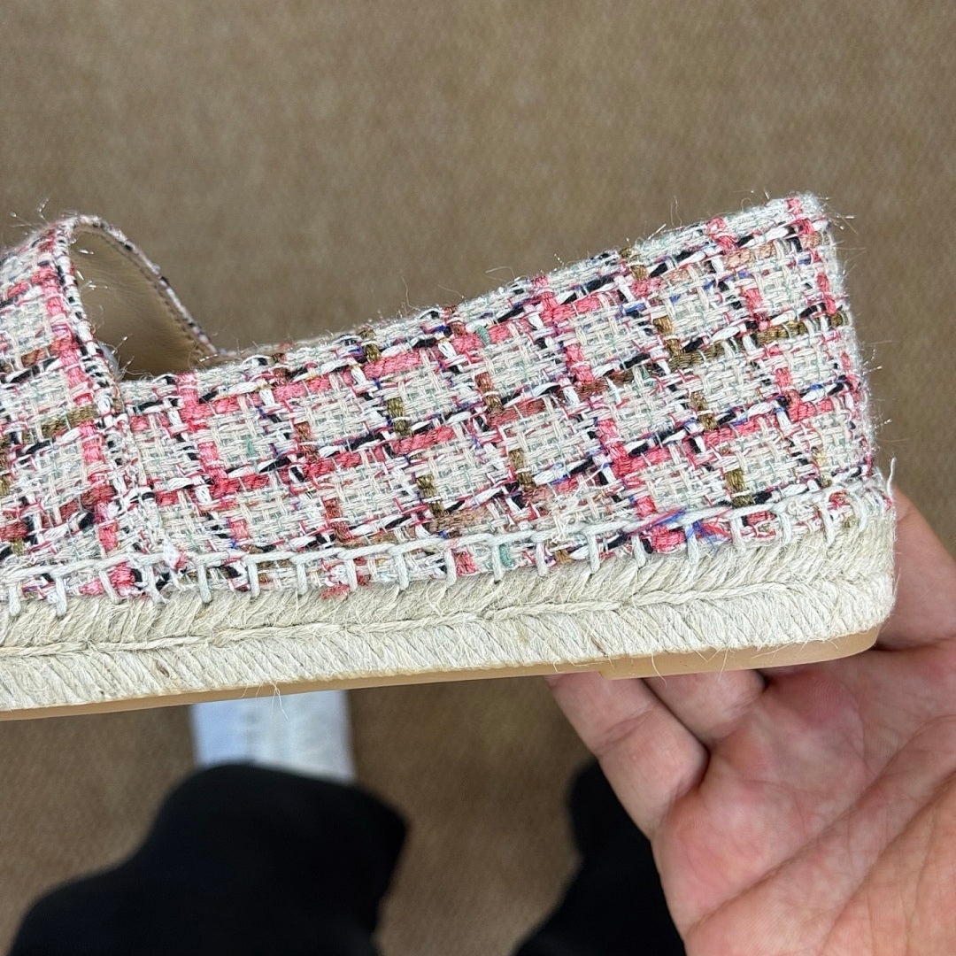 Chanel Espadrilles Pink Beige Black Tweed CC Logo Cap Toe